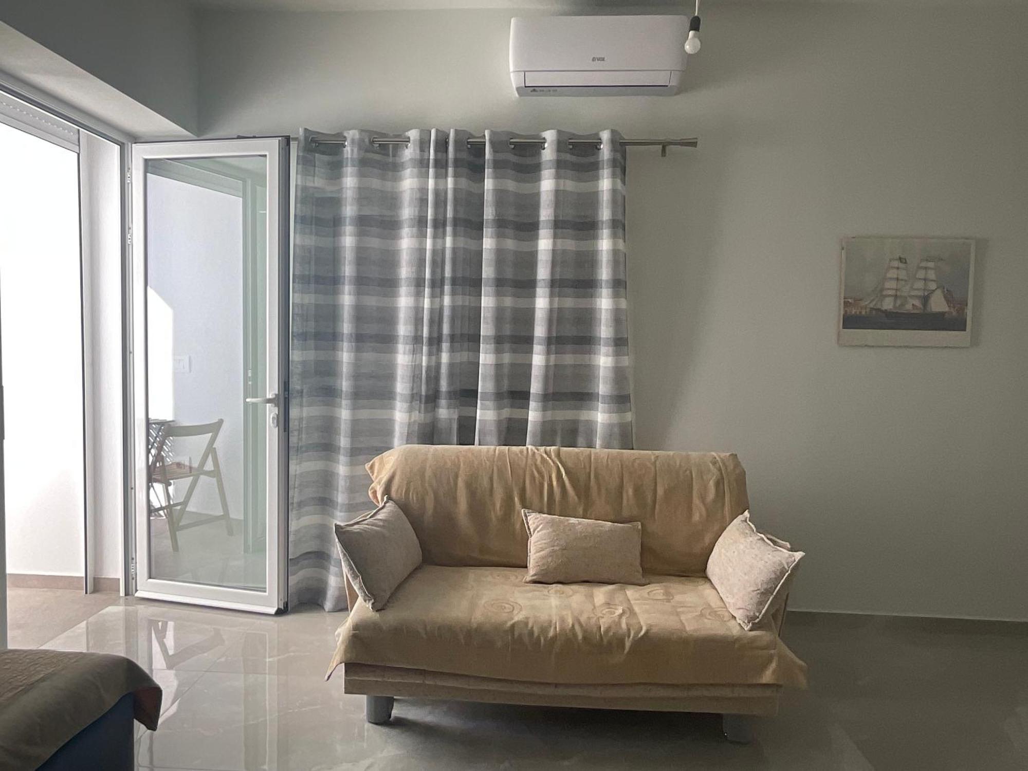Mojito Beach Apartments With Free Parking Sarandë Værelse billede