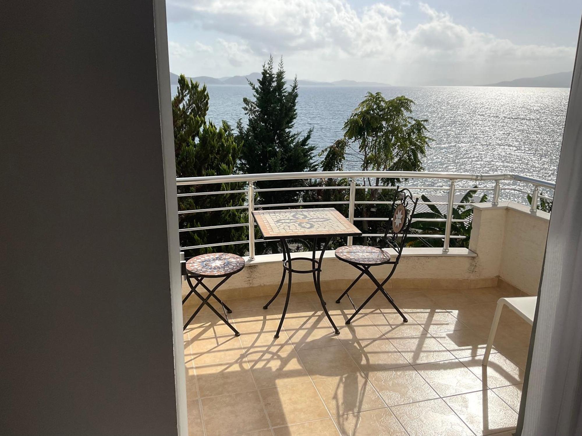 Mojito Beach Apartments With Free Parking Sarandë Eksteriør billede