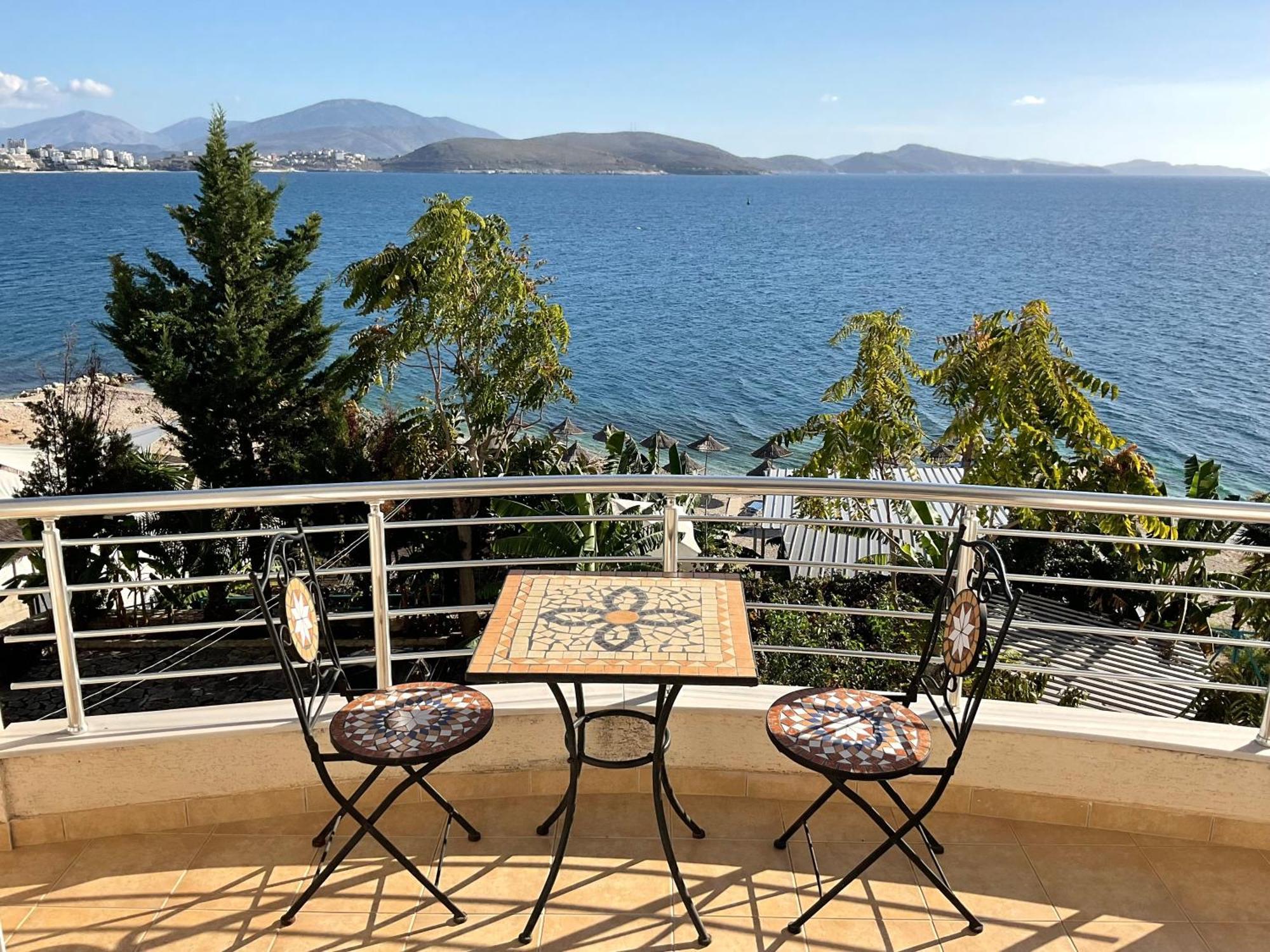 Mojito Beach Apartments With Free Parking Sarandë Eksteriør billede