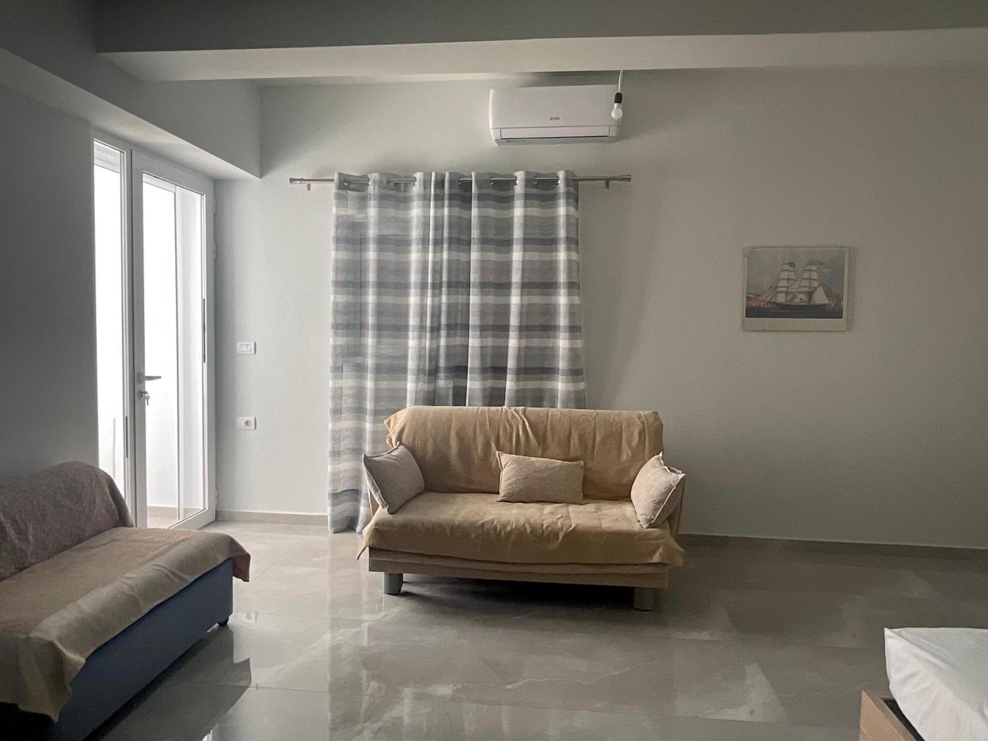 Mojito Beach Apartments With Free Parking Sarandë Værelse billede