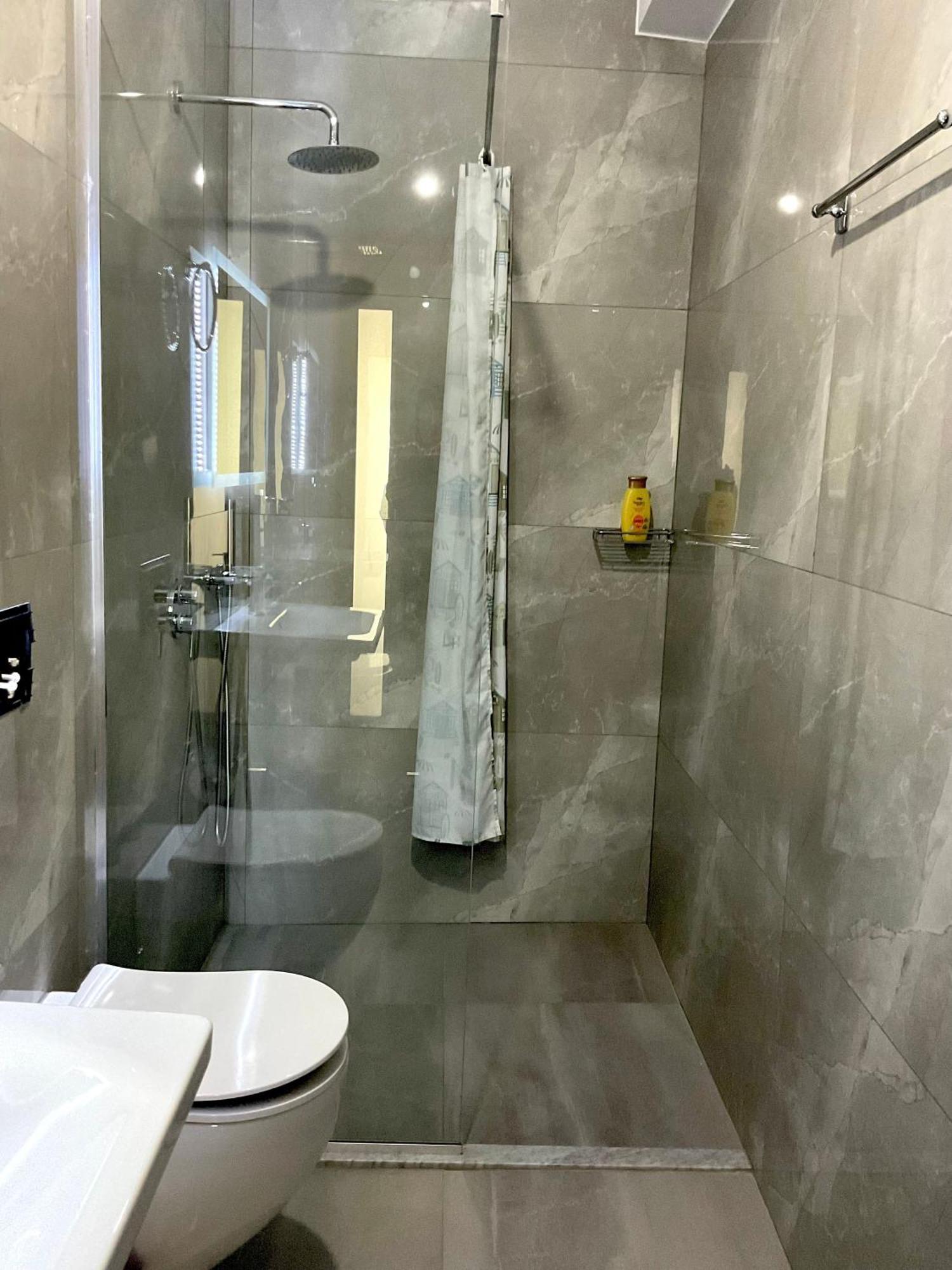 Mojito Beach Apartments With Free Parking Sarandë Værelse billede